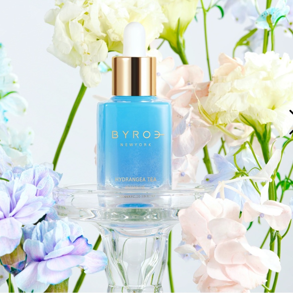 Hydrangea Tea Intensive Hydration Serum - White and Gold